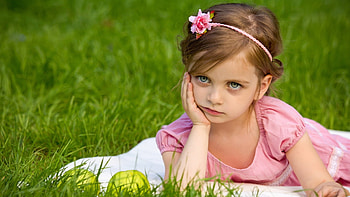 Sad little girl, mood, cute, girl, grass, discontent, copil, little, summer, sad, pink, flower, green, child HD wallpaper