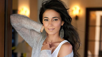 Emmanuelle Chriqui, smile, brunette, canadian, beautiful, actress, hair, woman HD wallpaper