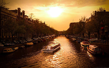 Amsterdam, Canal cruiser, MacBook Air HD wallpaper