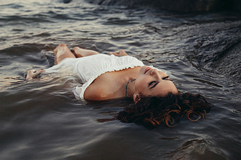 Girl Beach Model Lying Down , girls, model, beach HD wallpaper