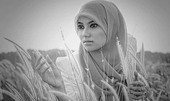 BEAUTIFUL NATURE, graphy, field, bw, nature, woman HD wallpaper