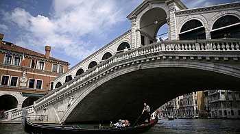 Rialto Bridge completion, Venice celebration, City's pride, Artdependence HD wallpaper