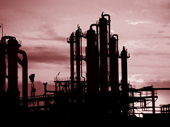 Industrial skyline, night, skyline, dusk, industrial HD wallpaper