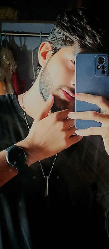 Mirror pic, finger, lip HD phone wallpaper