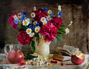 still life, bouquet, juice, graphy, peonies, daisies, beauty, nice, flower, fruit, , pot, elegantly, peony, beautiful, old, book, pretty, cool, apple, flowers, lovely, harmony, drink HD wallpaper