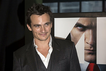 Rupert Friend, Berlin lifestyle, Homebody, Introverted actor HD wallpaper
