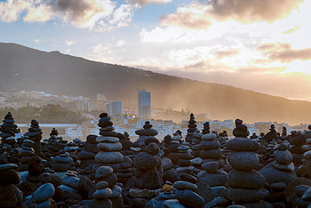 Landscape, Stones, Mountains, City, Miscellanea, Miscellaneous, Fog HD wallpaper