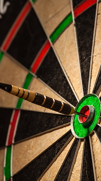 Darts game, Competition atmosphere, Aim and accuracy, Sport and leisure HD phone wallpaper