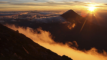 Acatenango Volcano, Guatemala HD wallpaper