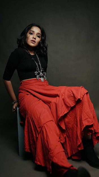 Anikha Surendran, South HD phone wallpaper
