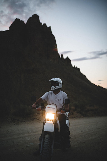 Motorcycles, Motorcyclist, Glow, Motorcycle, Bike, Headlight HD phone wallpaper