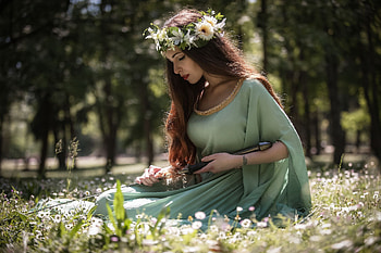 Brunette Depth Of Field Girl Green Dress, green-dress, girls, model HD wallpaper