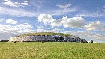 Newgrange, Slane Farm Hostel, Boyne Valley, Memorable experiences HD wallpaper