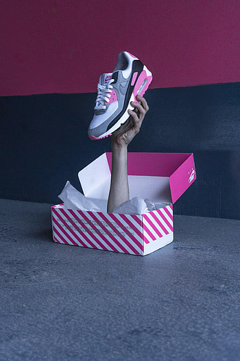 Hand, Miscellanea, Miscellaneous, Sneakers, Box, hop HD phone wallpaper