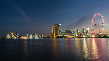 Singapore Skyline, Iconic Marina Bay Sands, Ultra view, Breathtaking backdrop HD wallpaper
