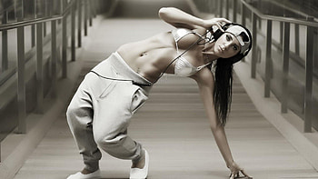 Hip-hop Dance, Hip-hop girl, Fashionable backgrounds, Stylish attire HD wallpaper