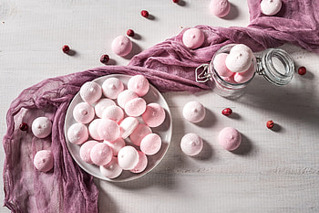 Meringue masterpiece, Delectable sweetness, Heavenly dessert, Perfect dessert HD wallpaper
