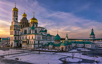 Monastery in Russia, monastery, domes, church, Russia HD wallpaper