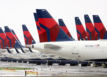 Delta Air Lines, Middle seat blocking, Covid-19 safety, CNN travel HD wallpaper