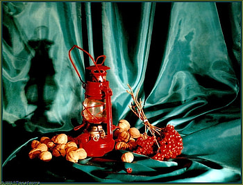 Evening Still Life, nuss, composition, art , lamp, red, berrys, nice HD wallpaper