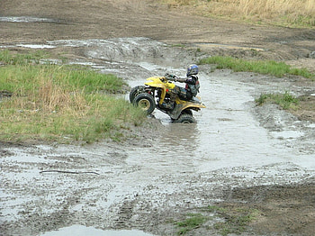 ATV stuck, motorcycle, other, nature, grass, people HD wallpaper