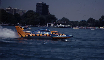 1990s hydroplane races, Detroit river excitement, Nostalgic moments, Racing memories HD wallpaper