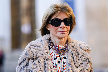 Anna Wintour, Controversial Vogue cover, Kamala Harris feature, Fashion industry controversy HD wallpaper