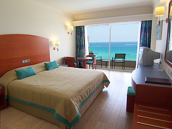 Sea View Room, sea, view, bed, room HD wallpaper