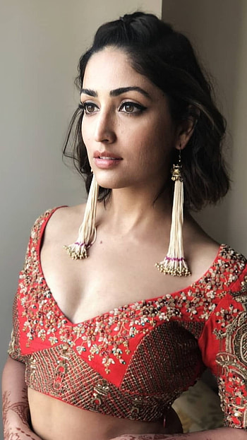 Yami Gautam, Yami Gautam Bollywood Heroine HD phone wallpaper