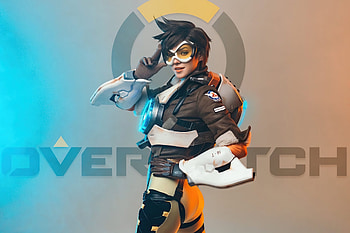 Tracer Overwatch Cosplay 2020, tracer-overwatch, tracer, overwatch, games, cosplay, shirogane-sama HD wallpaper