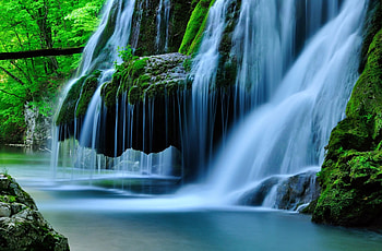 Bigar Waterfall, blue, river, moss, beautiful, spring, water curtain, Romania, cataract, background, National Park, green, waterfall, forest, foliage HD wallpaper