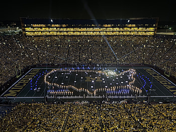 Michigan marching band, Spectacular tribute, Energetic performance, Musical excellence HD wallpaper