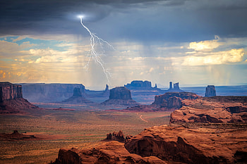 Lightning over Monument Valley, Utah, lightning, nature, usa, canyon HD wallpaper