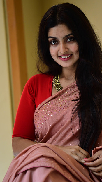 Athmiya, tamil actress, saree lover HD phone wallpaper