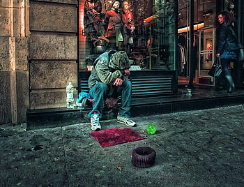Forgotten reality, homeless, despair, man, lonliness, street, sadness, begging HD wallpaper