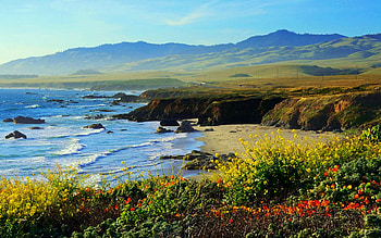 San Simeon State Beach, on the Central Coast of California, ovean, pacific, sky, mountains, usa HD wallpaper