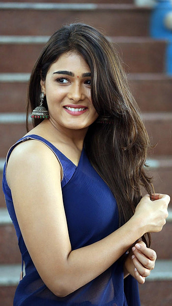 Shalini Pandey, Actress HD phone wallpaper