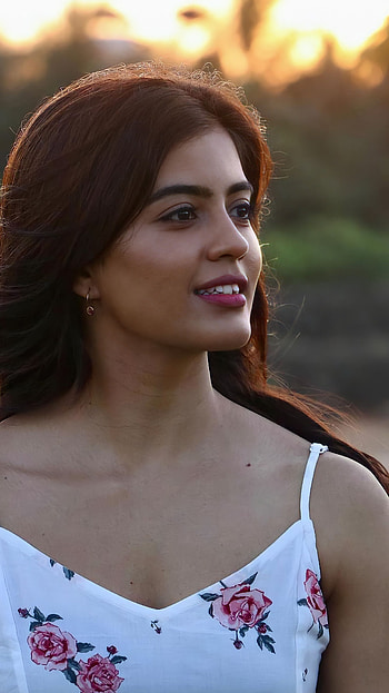 Amrita Iyer, tamil actress HD phone wallpaper
