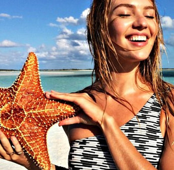 Candice Swanepoel, blue, starfish, summer, model, smile, girl, woman HD wallpaper