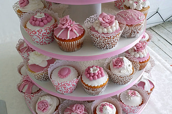 Cupcakes, sweet, pink, dessert, food HD wallpaper