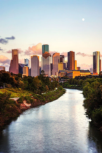 Buffalo Bayou Park, Houston Skyline HD phone wallpaper