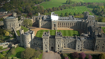 Aerial view, London Marathon, Drone filming, Windsor Castle HD wallpaper
