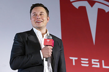 Elon Musk: Inspiring Tesla Moments -, Celebrity, Elon Musk, Tesla HD wallpaper