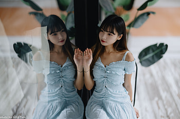 Blue Dress Reflection — Woman |, Asian HD wallpaper