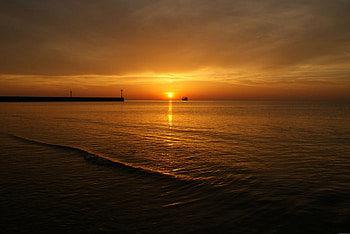 SUNRISE, dawn, river, sun, daybreak HD wallpaper