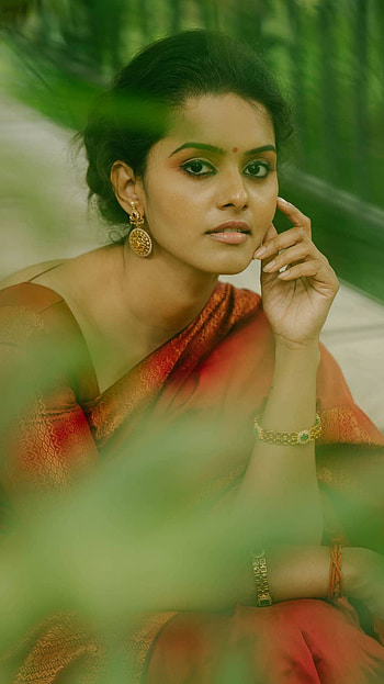 Swathistha, tamil actress, saree lover HD phone wallpaper
