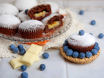 Muffins, chocolate, sweets, berry, food HD wallpaper