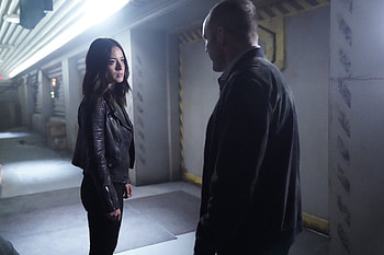 Agents Of Shield Clark Gregg Chloe Bennet, chloe-bennet, agents-of-shield, tv-shows HD wallpaper
