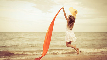 * Happy *, sea, warer, girl, beach, summer, happy, sky, happiness, jump HD wallpaper