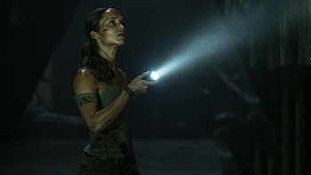 Alicia Vikander, Tomb Raider 2018, Exciting action sequences, Adrenaline-fueled adventure HD wallpaper
